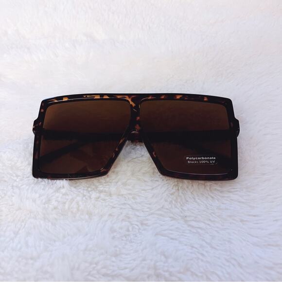 Ivonne Tortoise Brown Oversized Square Sunglasses - Picture 1 of 9